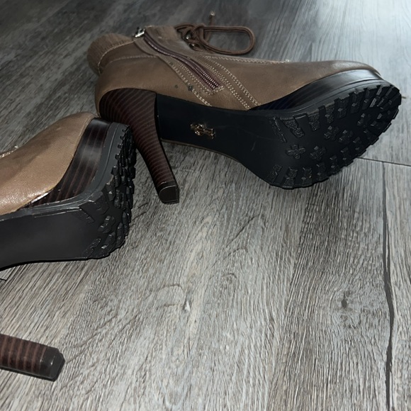 Jennifer Lopez Boot Heels - Picture 4 of 7